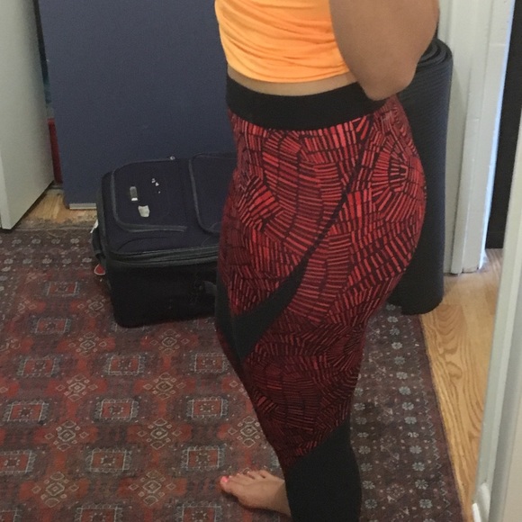 NikePro Tights - Picture 3 of 6